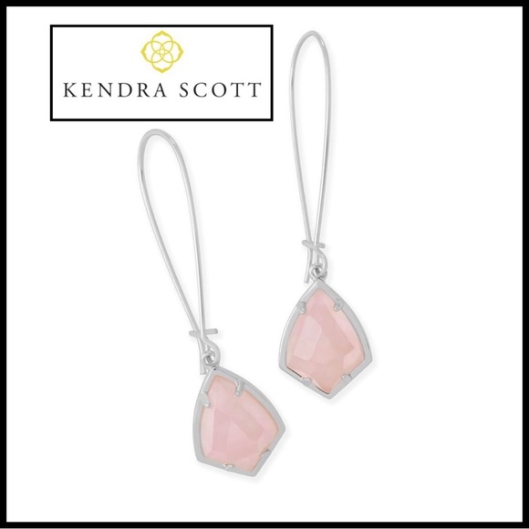 Kendra Scott Jewelry - Kendra Scott Carinne Drop Earrings in Rose Quartz/Silver.